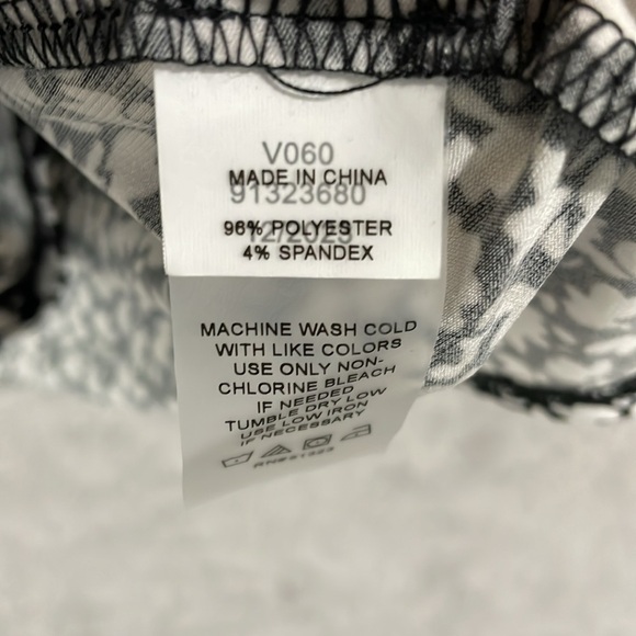 NEW Vince Camuto Womens XL Printed Split-Back Key Rich Black Small Floral Multi - Picture 6 of 10